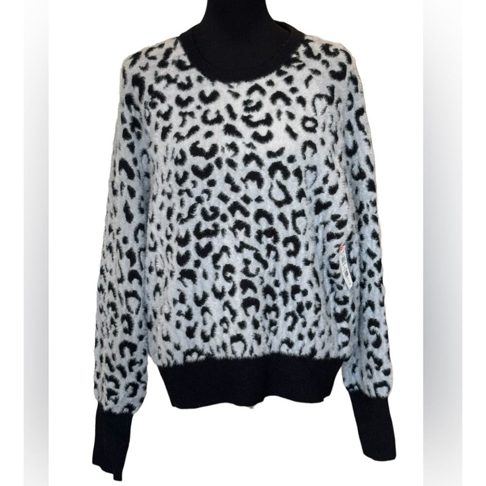 New ~ HALOGEN ~ Leopard Print Crewneck Sweater Large~ Viscose SOFT! ADORBS!